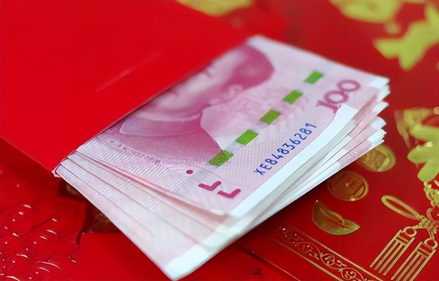 重庆“美女巨贪”被揪出：50岁仍爱年轻小伙，被抓后跪地求饶