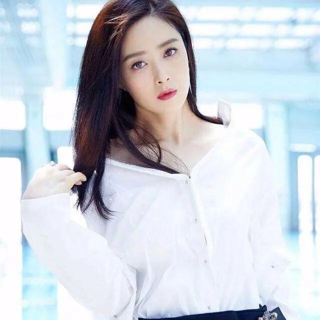 七大新疆籍女星，迪丽热巴上榜，而她最惊艳