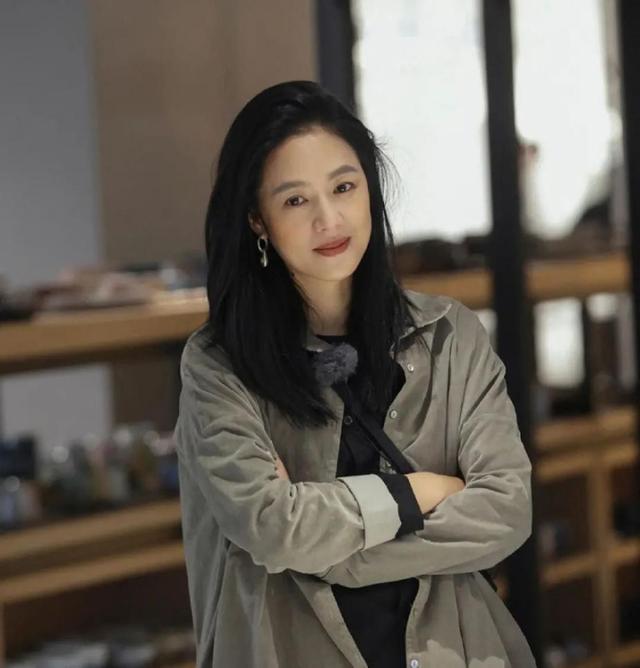 杨幂的胸，许晴的臀，秦岚的身材，这几位中年女星谁能顶得住？