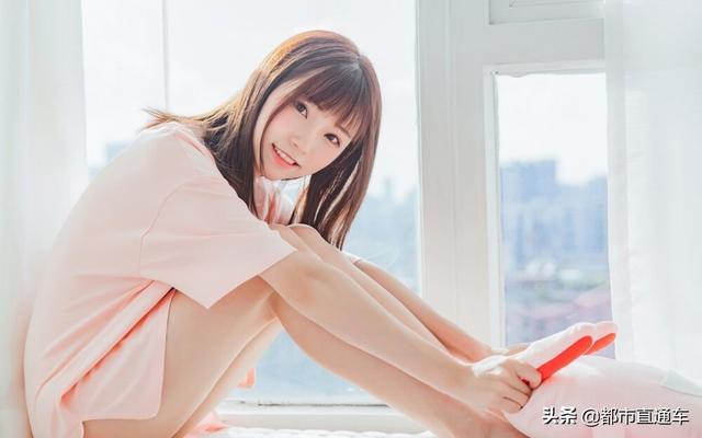 秀下衣失踪的长腿清纯美女艺术图片写真