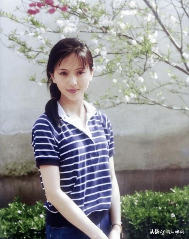 好山好水出美人，9位江南古典美女，肤如凝脂，一个赛一个漂亮