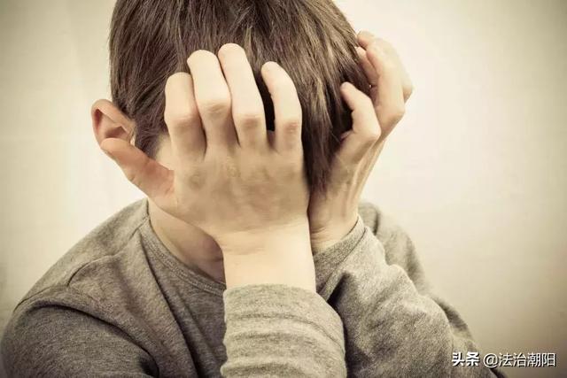 15岁少年强奸7岁女童后推下25楼,“爸爸经常当着我的面看黄片”