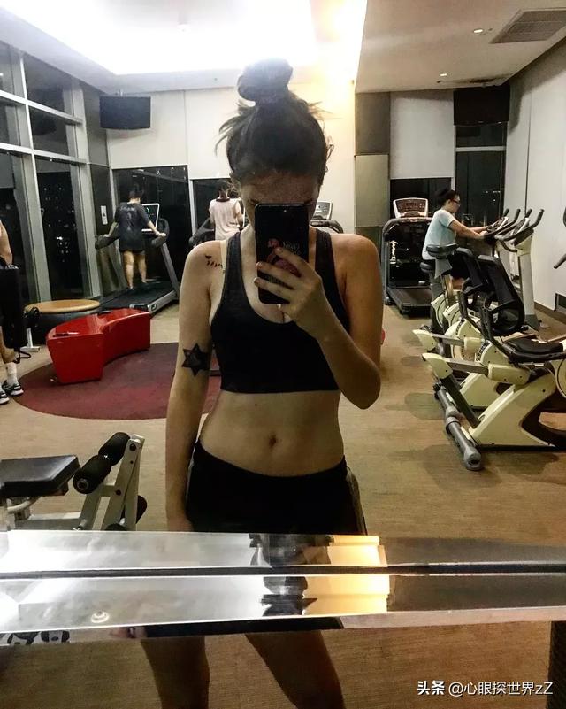 太美！19岁混血美女全网爆红，po出了自己整容的全过程