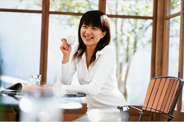 初春“养颜”正当时，女人记得常喝5种“鲜茶”，润“颜”养气色