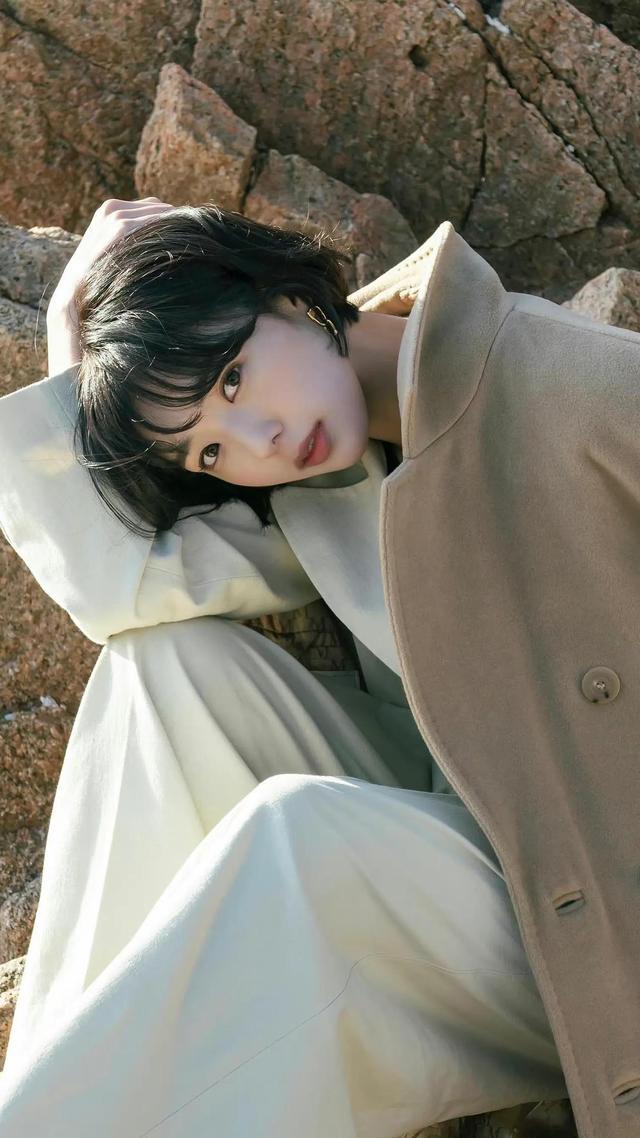 美女姐姐高清壁纸｜很有质感哦