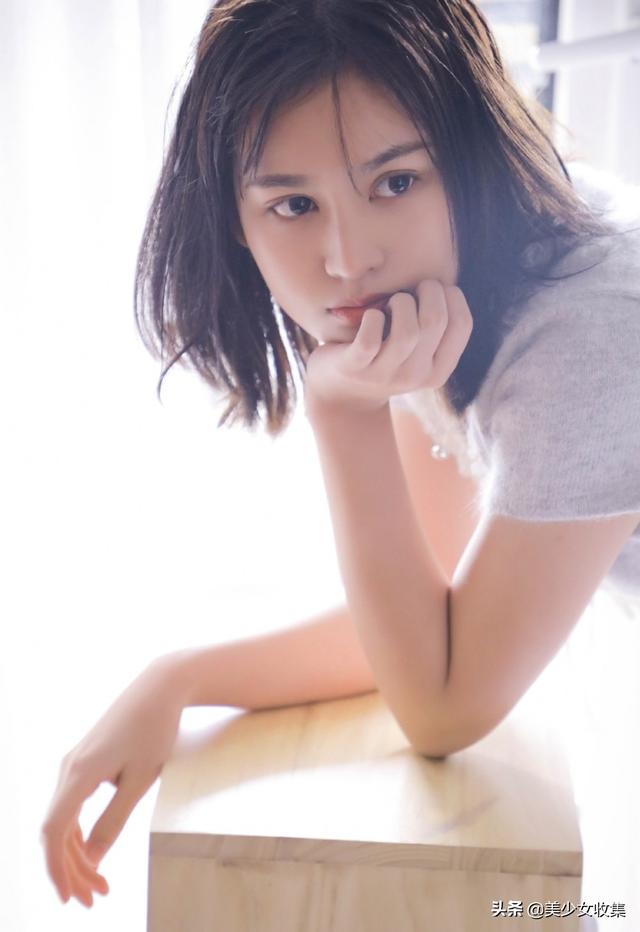 一起来看一下极品美女的神仙颜值吧