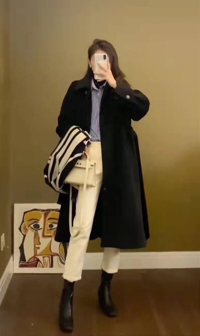 一件黑色大衣搭出4种风格，拒绝千篇一律，不信你学不会