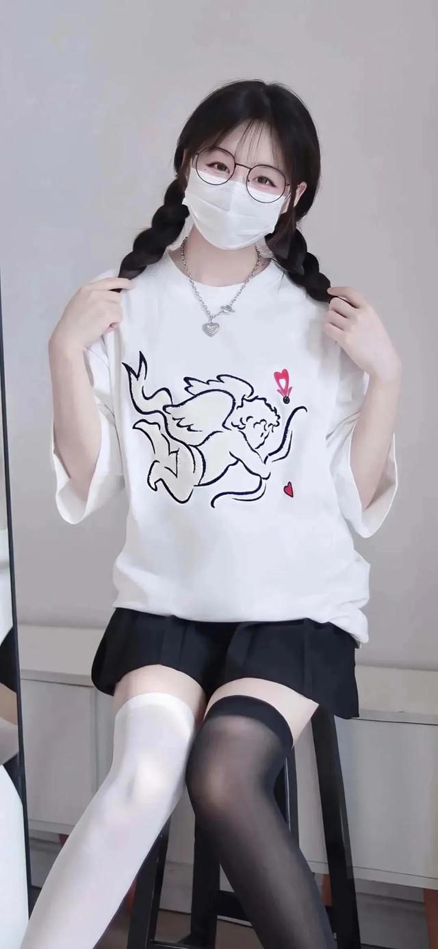 超级精品高清小姐姐照片（无水印）点赞收藏吧