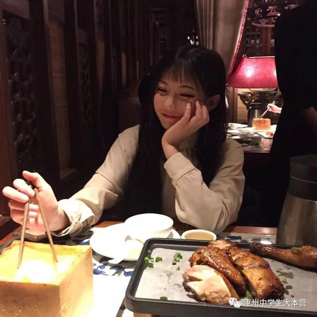 「校花校草」惠州这位女生如此优秀，六年级就靠实力拿到第一桶金