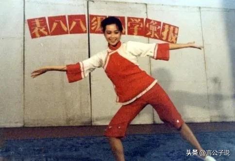 7位堪称“半身美女”的女星,看脸貌美如花,看下半身惨不忍睹