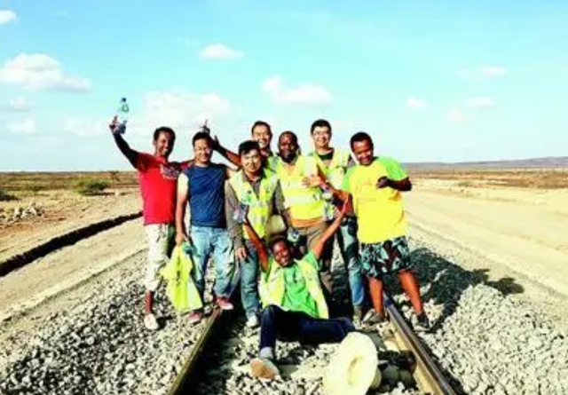 2017年，非洲漂亮姑娘嫁到四川：原以为我家很富，直到我嫁到中国