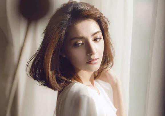 七大新疆籍女星，迪丽热巴上榜，而她最惊艳