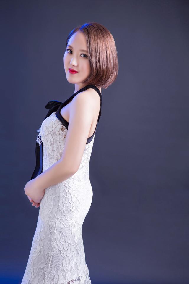 音乐《女人如烟》—王美丽