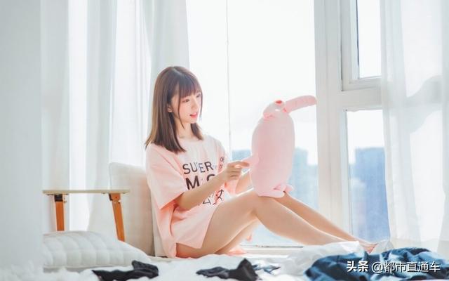 秀下衣失踪的长腿清纯美女艺术图片写真