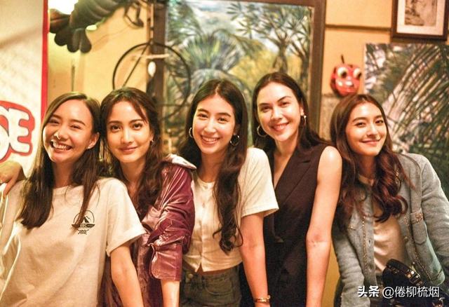 泰星道妹Taew因为腋窝太黑被嘲,好友Mint再次因为疑似红娘躺枪