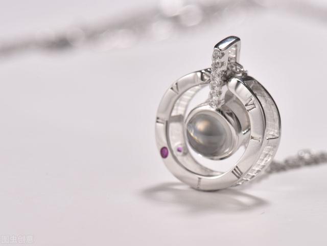 女生最想收到的礼物是什么