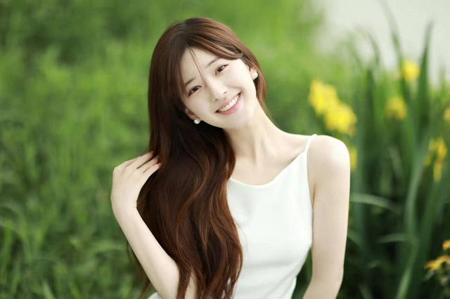 娱记曝某95后清纯女星拍一部戏睡一个男主，赵露思虞书欣无奈躺枪
