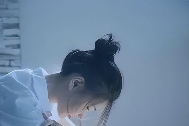 重庆打黑局长被判死刑：充当保护伞霸占警花10年，还强奸中学生