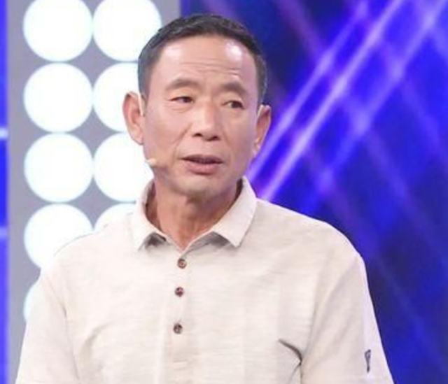 1997年辽宁35岁男子捡到“云朵女婴”，24年过去，她像鲜花一样美