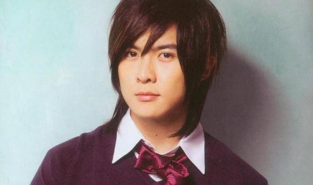 19岁搭档飞轮海，为音乐放弃演戏，今回归成TFBOYS老师？