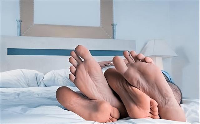 广东中山女书记一身“绝活”，丈夫为升官亲自准备“避孕套”