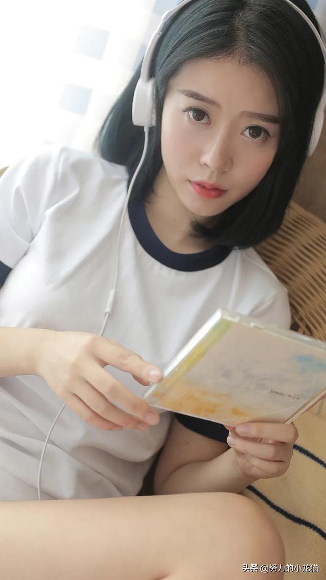 活力美女白丝美腿美图
