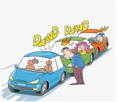 女子滑雪被坐脸,网友:赔一个屁股