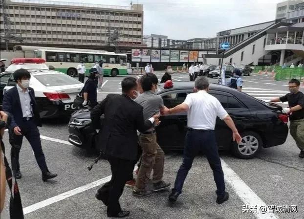 安倍晋三的贴身女保镖有多厉害,为什么她没能保住主人的性命?