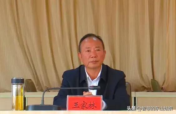 与“多人“发生不正当关系的云南女厅官，背后“多人”究竟有谁？