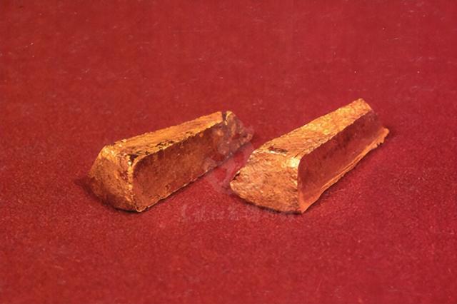 哈尔滨出土“胖脸王妃”，金丝布盖全脸，尸检后揭开残忍死亡真相