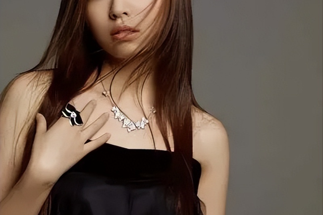 重庆打黑局长被判死刑：充当保护伞霸占警花10年，还强奸中学生