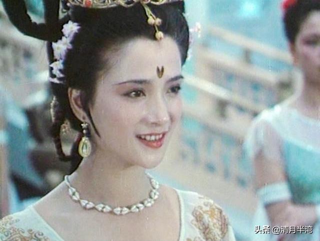 好山好水出美人，9位江南古典美女，肤如凝脂，一个赛一个漂亮