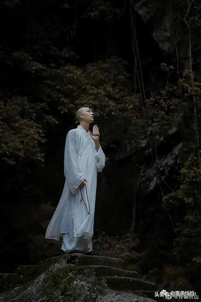 美娇妻白骨精附身，神医侠士却为何要设计除和尚？
