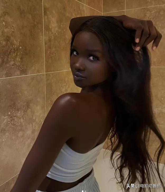 9名超模“黑美黑美”,有的面孔精致,有的是“十头身”美女