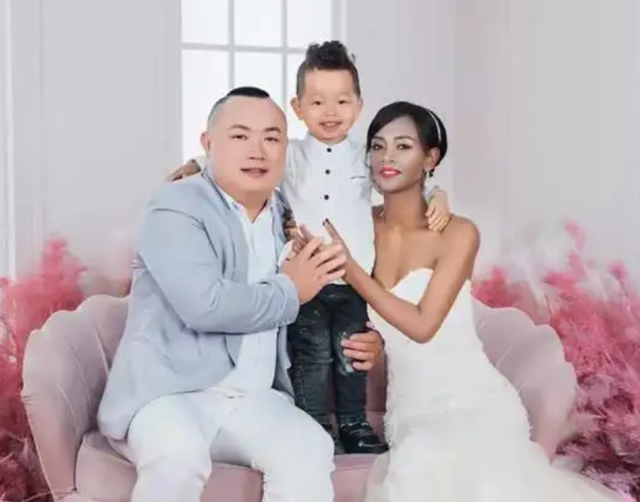 2017年，非洲漂亮姑娘嫁到四川：原以为我家很富，直到我嫁到中国