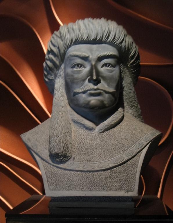 哈尔滨出土“胖脸王妃”，金丝布盖全脸，尸检后揭开残忍死亡真相