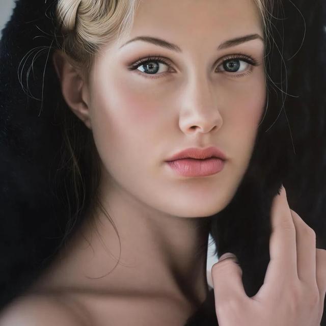 美女超“变态”写实技法，画少女人体很逼真！冷军看了都汗颜