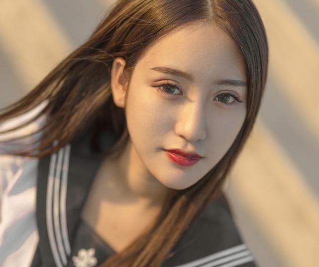 小说：身为总裁的女人，她竟交不起十几块的打车费，众人惊呆了