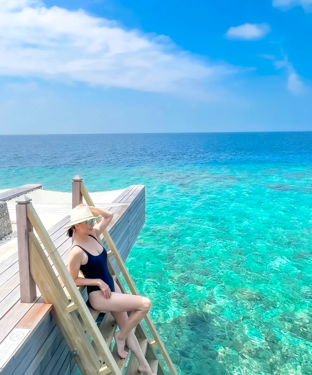 春天到!20位女明星秀好身材,水蛇腰蜜桃臀马甲线,状态集体回春