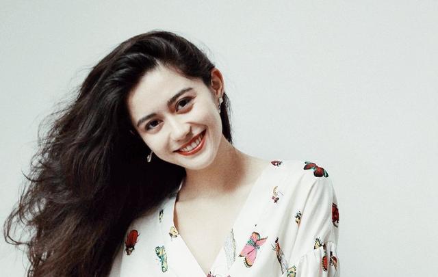 小说：不仅身兼数职，还成为了冰山女总裁的贴身保镖！