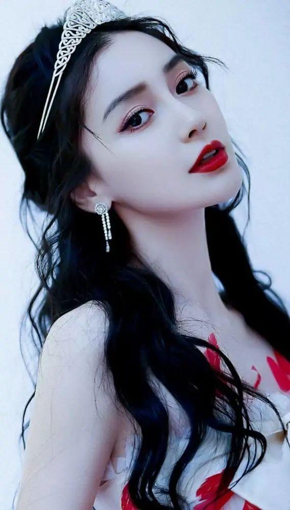 6位身材颜值不对等的女星：看脸风情万种，身材却干瘪成硬伤