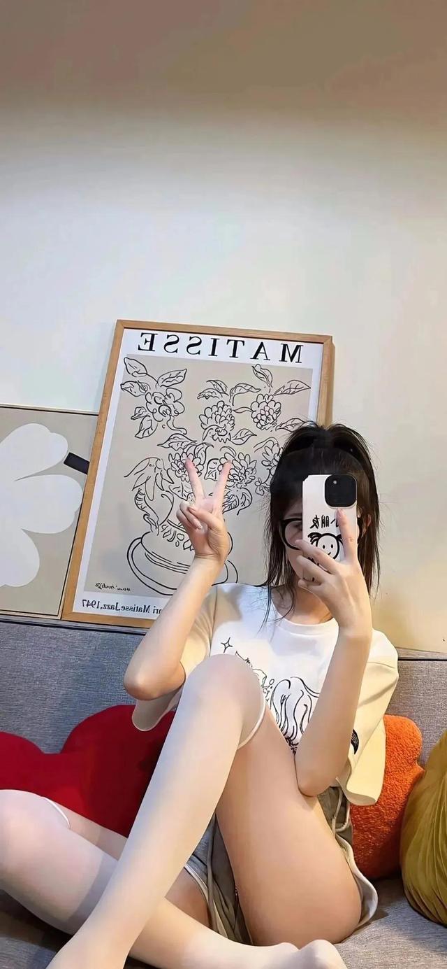 超级精品高清小姐姐照片（无水印）点赞收藏吧