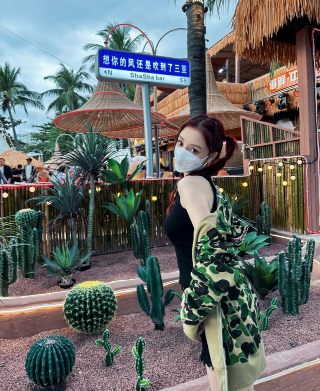 春天到!20位女明星秀好身材,水蛇腰蜜桃臀马甲线,状态集体回春