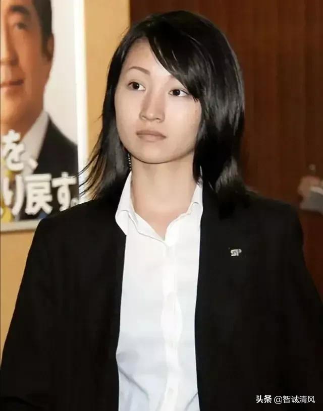 安倍晋三的贴身女保镖有多厉害,为什么她没能保住主人的性命?