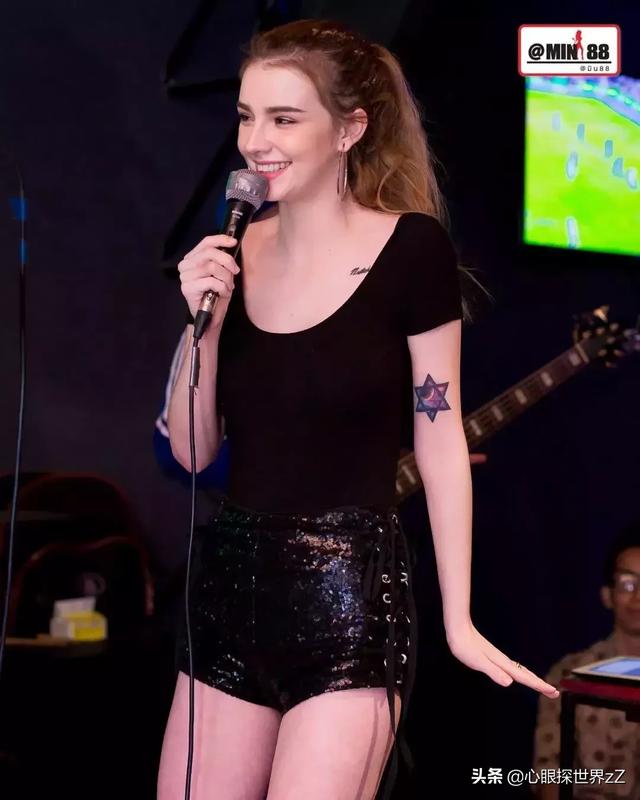 太美！19岁混血美女全网爆红，po出了自己整容的全过程