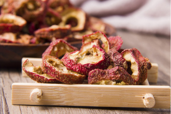 初春“养颜”正当时，女人记得常喝5种“鲜茶”，润“颜”养气色