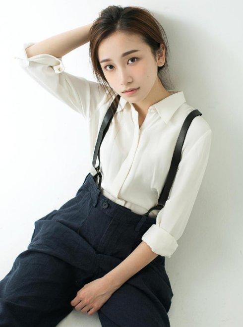 扒扒《延禧攻略》六大妃嫔的贴身侍女，她曾扬言要超过巩俐章子怡