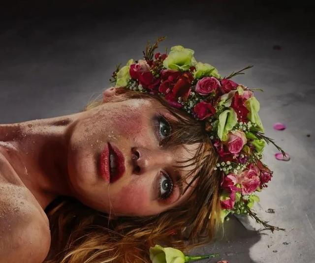 他笔下的湿身女人体少女,美得让人沦陷!细腻逼真堪称人肉打印机