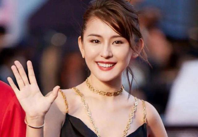 看腻了锥子脸、水蛇腰？7位新疆美人，告诉你什么叫异域风情