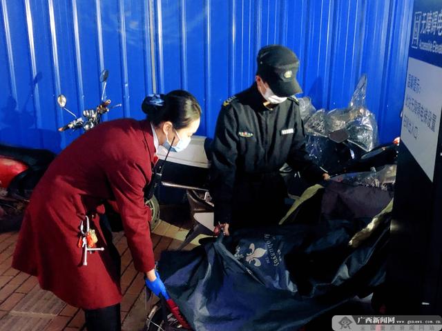 【新春走基层】春节仍坚守一线的南宁地铁5号线“全能美女管家”